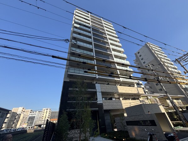 クレストコート江坂垂水町の物件外観写真